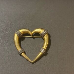 Gold Tone Heart Rope Accent Brooch